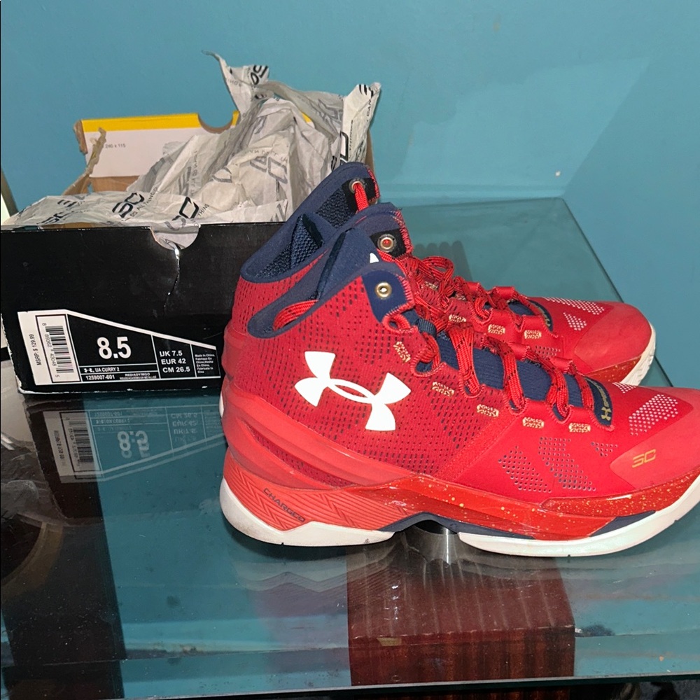 Under Armour Curry 2 size (8.5)